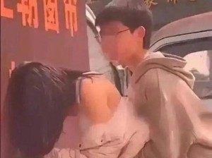 男女一起差差差差差,男女一起做某种行为时，为何会有声音发出？