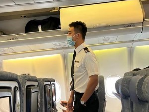 为什么空少会被机长狂躁两个小时？空少是如何应对的？